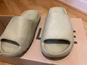 Größe 7 Herren Adidas Yeezy Slide Harz Farbe mit Karton Authentische Schlappen Schuhe - Bild 1 von 10