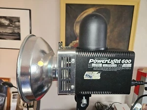 Photogenic PowerLight 600 * 600ws * Tested & Working w/Sync & Power Cord * - Picture 1 of 6