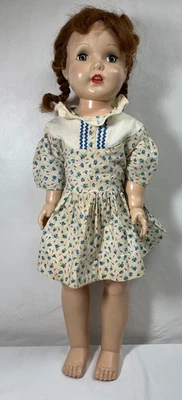 Muñeca años 40, ojos dormidos con dientes, andador, vestido original, suelto, 27” *LEER* Foto 1 de 4