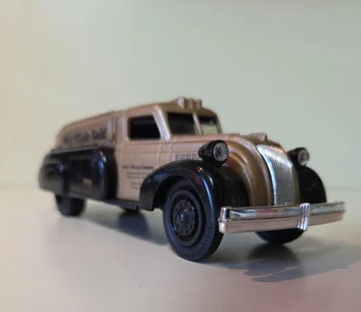 Ertl 1/38 1939 Dodge Airflow Tanker Truck Bank Weil-McLain Gold Diecast Collect - Image 1 of 4