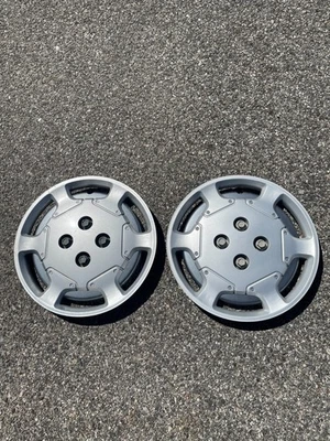 Lote de 2 tapacubos Saturn serie S 1991 a 1995 tapacubos tapacubos 14 pulgadas Foto 1 de 4