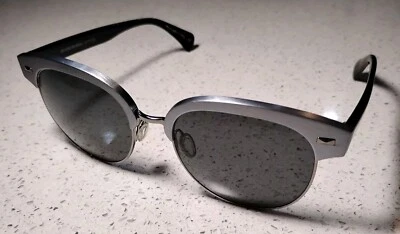 Gafas de sol Oliver Peoples Shaelie Frost Gunmetal/azul oscuro OV1167-S 5222/87 Foto 1 de 4