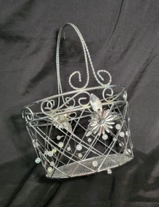 Silver Metal White Beaded Basket with Daisys - Picture 1 of 9