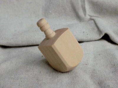 Madera grande Dreidel 2-1/2" Hanukkah cruda sin terminar ¡Hecha en EE. UU.!  Foto 1 de 4
