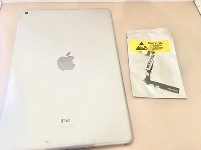 Apple iPad 8th Gen A2270 32GB, Wi-Fi, 10.2 in  -Space Gra - Image 1 of 4