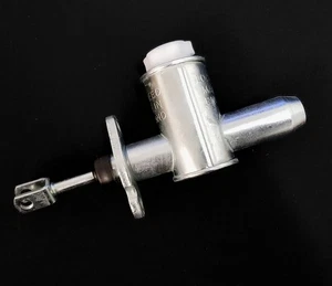 MGBGTV8 Lockheed Metal Clutch Master Cylinder fits  1972-76 GMC1011 - OEM - Picture 1 of 3