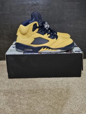 Nike Air Jordan 5 Retro SP Michigan 2019 talla 10,5 M CQ9541-704 Foto 1 de 4