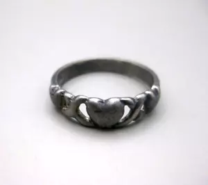.925 Sterling Silver Size 7.25 Women's Ring With Hearts Design - Picture 1 of 6