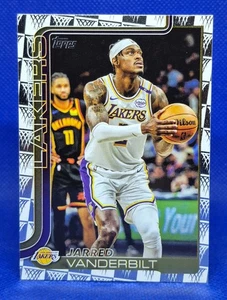 2025-26 Topps Flagship Basketball Jarred Vanderbilt #155 - Tip Off Parallel - Picture 1 of 2