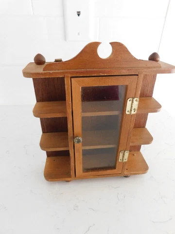 8.5 x 7 Vintage Wood Minature Collectibles Display Shelf Case-Cabinet-Glass Door Cover