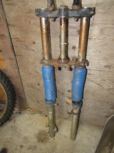 1987 suzuki sp125 forks and triple clamps 87 - Picture 1 of 1