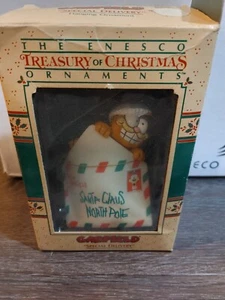 Vintage 1978 Enesco Christmas Ornament Garfield "Special Delivery" - Picture 1 of 3
