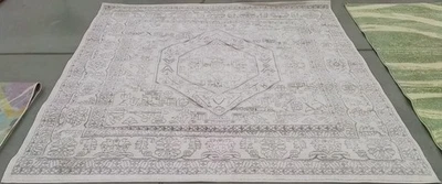 Tapete com manchas traseiras marfim/prata 8'-0" x 8'-0" preço reduzido 1172786302 ADR108B-8SQ - Imagem 1 de 4