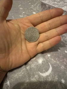 2011 UK WWF (World Wildlife Fund) 50p Fifty Pence Coin - Circulated - Picture 1 of 2