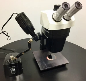 Bausch & Lomb Stereozoom 7 1.0-7.0x Microscope w/ 2 10X WF Eyepieces & B&L light - Picture 1 of 11