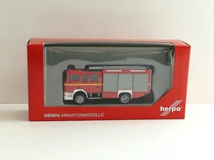 MAN M 2000 fire truck HLF 20 "Feuerwehr" - 1:87 (Herpa item: 92906) - Picture 1 of 2