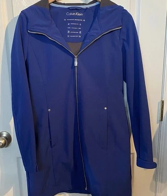 Jaqueta de chuva Calvin Klein Windbreaker feminina XS com capuz azul royal resistente - Imagem 1 de 4