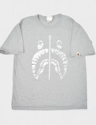 Camiseta Bape Para Hombre Grande Gris Cara de Tiburón Cremallera Gráfico Plateado Destrozar Mono de Baño Foto 1 de 4