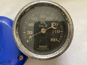 vintage Eureka oil pressure gauge - Picture 1 of 2