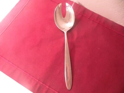 1 WMF Cromargan Present Stainless Salad Serving Fork 2 Tine 9 1/4" - Image 1 of 4