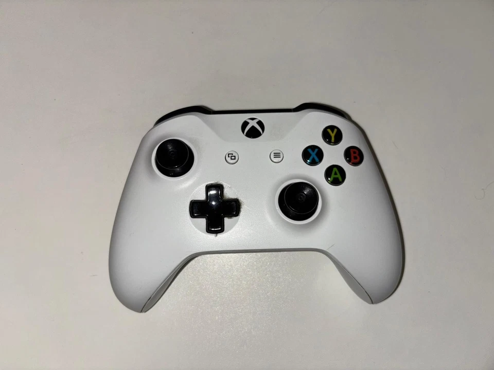 Microsoft 1708 Controller Bluetooth  Xbox - Bianco, funziona wireless o cavo - Immagine 1 di 2