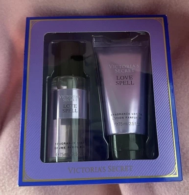 Victoria’s Secret Love Spell Body Mist Lotion Duo Mini Set de Regalo Vacaciones 2025 Foto 1 de 4