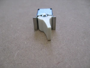 5pc C&H DPDT DP3T ON OFF ON wing Toggle Switch 5A@125ac 120V rectangular Japan - Picture 1 of 7