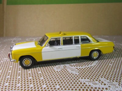 241Z IXO Altaya 23 Mercedes 240D W115 LWB Taxi Beirut 1970 Taxis Del Mondo 1:43 - Immagine 1 di 4