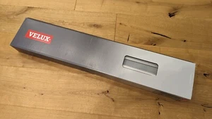 VELUX Flachdachfenster Wabenplissee Uni schwarz 1047S, Elektrisch, Funkschalter - Bild 1 von 11