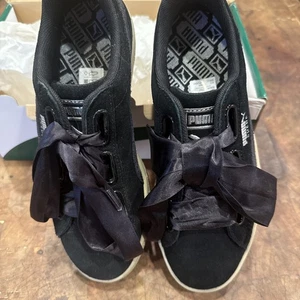 Puma Suede Heart Safari schwarze Damen-Freizeitschuhe 364083 03 Größe 7M - Bild 1 von 5