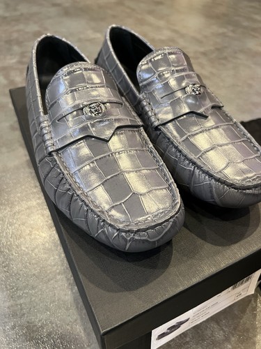 Scarpa da guida Versace Medusa Coin Croc in rilievo taglia 44 EU 11 US $ 850 metallo