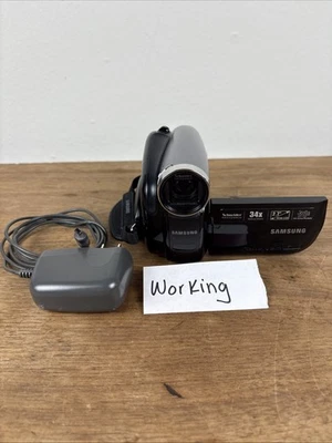 Samsung SC-DX103 DVD Camcorder W/ Charger - TESTED WORKS - Image 1 of 4