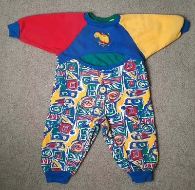 Mameluco vintage de una pieza con bloque de color 24 meses retro años 90 celebridad niños  Foto 1 de 4