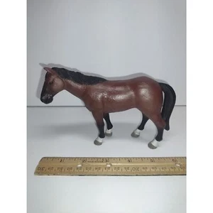 Britains Ertl braunes Pferd schwarze Mähne Farm Ranch Tier Figur strapazierfähiges Spielzeug 6x4 - Bild 1 von 7