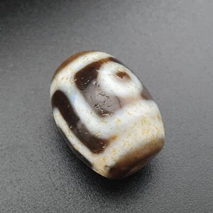 Vintage Himalayan 2 Eyes Tibetan Agate Dzi Bead - Picture 1 of 19