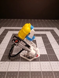 Major Matt Mason Stand For Decontamination Gun and Bottle Pack New! - Picture 1 of 18