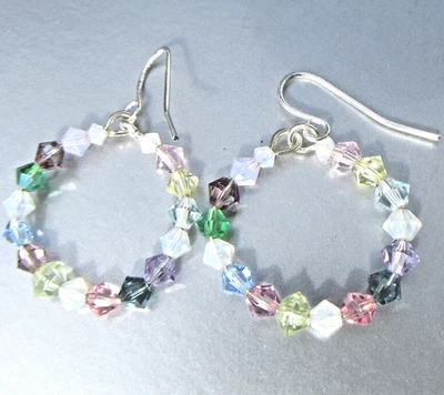 Pendientes colgantes artesanales de plata esterlina pastel de cristal de Swarovski Foto 1 de 3