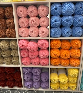 Parfait Chunky Yarn 3 Pack (Same Color) – 28 Color Options – Great for Amigurumi - Picture 1 of 33