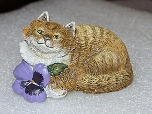 Valerie Pfeiffer Designs Resin Kitty Cat Figurine With Pansy Canadian Design - Picture 1 of 10