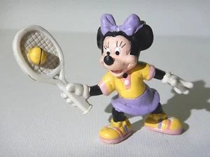Figura Aplausos Walt Disney Mickey Mouse Co - Minnie Mouse jugando al tenis  - Imagen 1 de 5