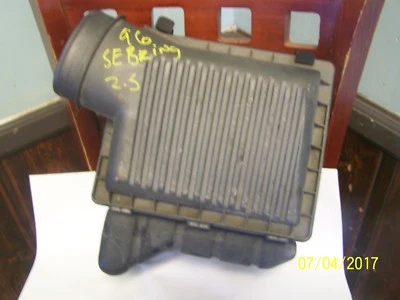 1996 97 克莱斯勒 SEBRING 可转换 2.5L 发动机空气净化器盒 — 第 1/4 张图片