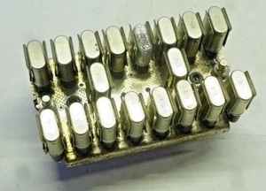Modul mit 18 Quarzen , Quarz , 26 Mhz ,27 Mhz 31 Mhz 33 Mhz 38 Mhz  40 Mhz - Picture 1 of 1