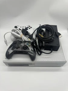 Microsoft Xbox One Model 1540 500GB Console Bundle w/ 2 Controllers Tested Works - Picture 1 of 6