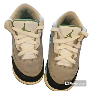 Air Jordan Toddler Gray Sneakers With Green Logo Size 6 C - Picture 1 of 9