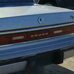 Dodge Dynasty, 1988, 1989, 1990, 1991, 1992, 1993, reflector de luz trasera central Foto 1 de 4
