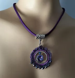 Beaded Swarovski Rivoli Pendant Necklace Stainless Steel Magnetic Closure - Picture 1 of 10