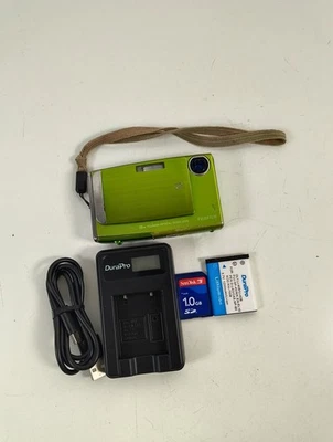 Fujifilm FinePix Z Series Z10fd 7.2MP Digital Compact Camera Charger & SD Card - Image 1 of 4