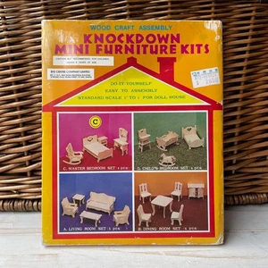 Vintage Knockdown Mini Furniture Kit C Dolls House Master Bedroom Wood Craft - Picture 1 of 6