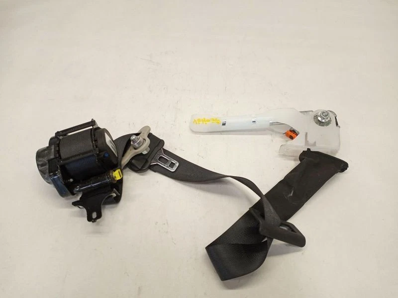 Conjunto retractor cinturón de seguridad delantero izquierdo Nissan Sentra 2017-2019 OEM NEGRO Foto 1 de 1