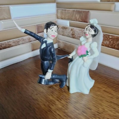 De colección. Wilton 1972 novia y novio pastel de boda accesorio divertido humorístico Foto 1 de 4